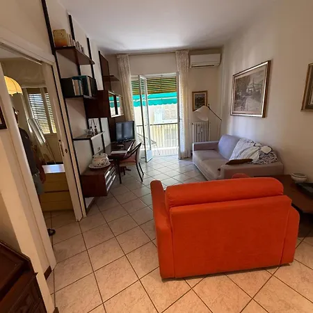Apartamento Welcome Riviera Levante 51 E Un Accogliente Nel Centro Di A 100 M Dal Mare E 250 M Dall'iconico Castello Sul Mare La Posizione Ideale Consente Di Raggiungere Comodamente A Piedi Spiagge Ristoranti Negozi E La Stazione Rapallo